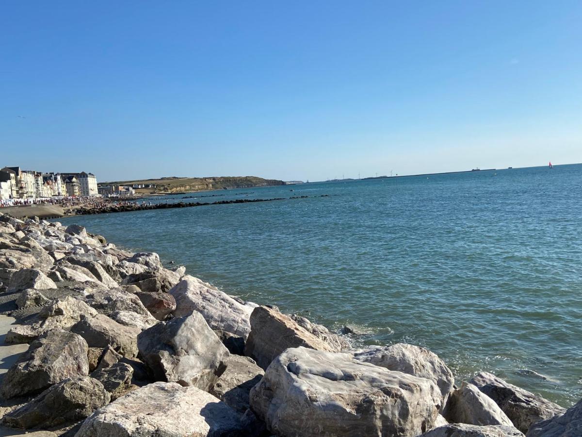 Le Bon Endroit En Bord De Mer, Vue Mer , Parking Et Wifi Wimereux Exterior photo